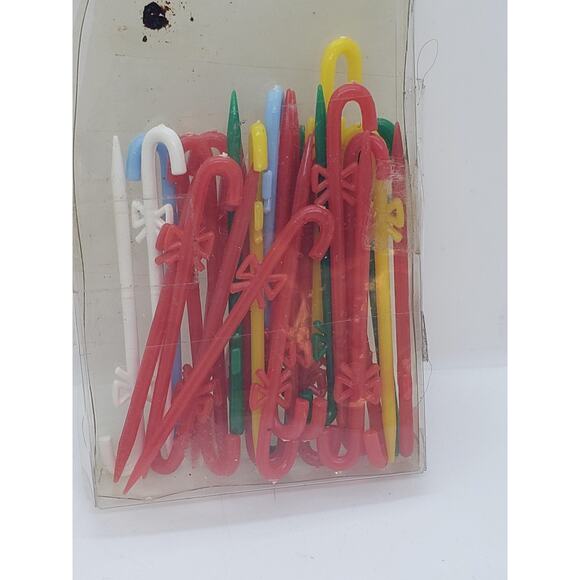 Plastic Cocktail Picks Appetizer Toothpicks Candy Cane Lot Christmas Party Drink - Picture 1 of 2